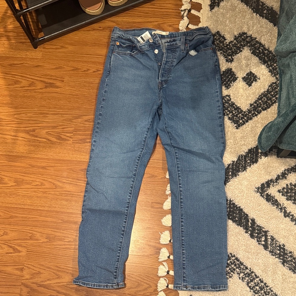Levi's Women's Straight Leg Jeans in Blue Denim